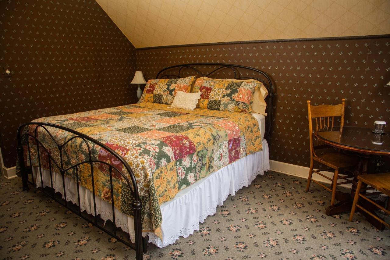 Sylvan Inn Bed & Breakfast Glen Arbor Luaran gambar